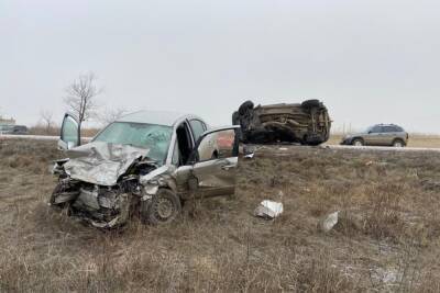В Волгограде в лобовом ДТП погибла 32-летняя пассажирка внедорожника