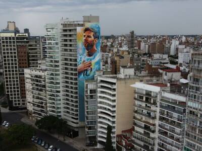 В Аргентине нарисовали мурал высотой 69 м с изображением Месси