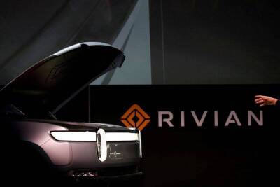 Первый электропикап Rivian R1T стал грузовиком 2022 года