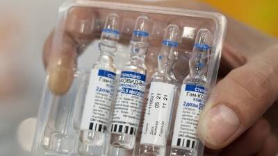 В Красноярске против медсестры завели дело по подозрению в уничтожении 12 доз вакцины