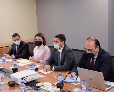 Председатель правления Фонда возрождения Карабаха встретился с делегацией Исламского банка развития