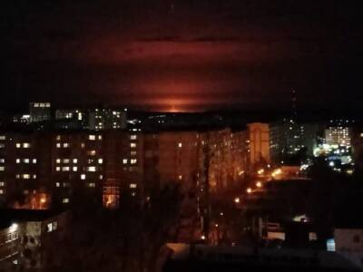 На видео попал горящий после взрыва газопровод на Ставрополье