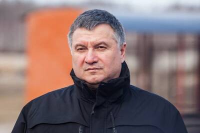 В окружении Зеленского объяснили увольнение Авакова из МВД: кумовство