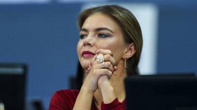 Алина Кабаева выгуляла платье за 200 тысяч рублей