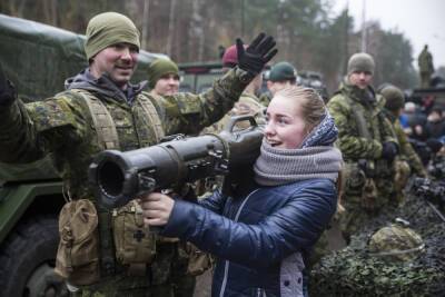 Правительство Меркель блокировало поставки оружия Украине