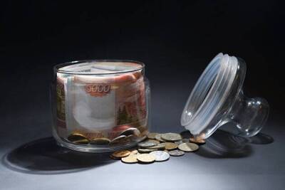 Аналитик "УНИВЕР Капитал" Александров: после Нового года доллар будет стоить 73 рубля