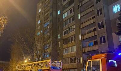 В Уфе на улице Мубарякова произошел сильный пожар в квартире