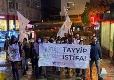 OHAL грядëт: Турции предрекли режим ЧП из-за экономического кризиса