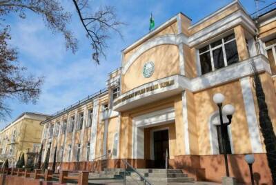40% работников Министерства здравоохранения освобождены от должностей в Узбекистане
