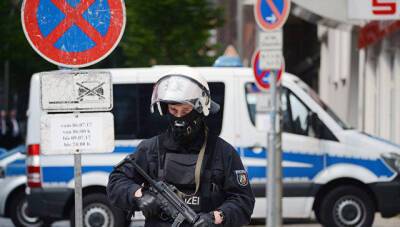Полиция ФРГ проводит обыски из-за предполагаемой подготовки покушения на премьера Саксонии