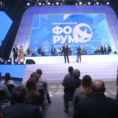 В Москве наградили самых активных волонтеров 2021 года