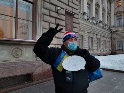 У здания парламента Петербурга прошел пикет за «радикальные реформы»