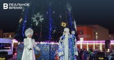 В Татарстане открыли первую новогоднюю елку