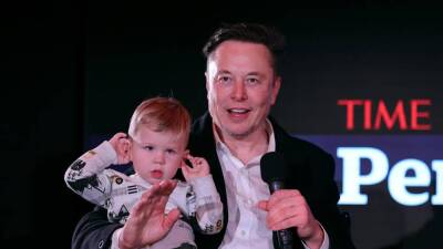 Красавец! Илон Маск вышел в свет вместе с подросшим сыном от Граймс - skuke.net