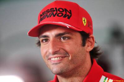 В Ferrari допускают продление контракта с Сайнсом