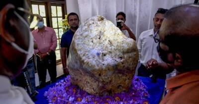 На Шри-Ланке нашли сапфир весом 310 кг (видео)