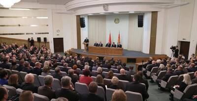 Первой темой на встрече Александр Лукашенко с активом Витебской области стала эпидситуация