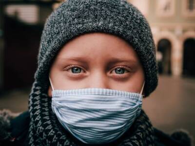 Микробиолог Зверев выступил против вакцинации детей от коронавируса