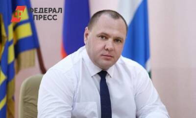 Свердловский мэр принудительно отправлен в отставку: он выписывал премии сам себе