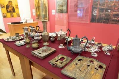 Более 200 ценных культурных предметов передал Минкульт Псково-Изборскому музею