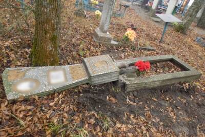 Раскурочил надгробия ради металла: в Лисичанске полицейские разоблачили вандала