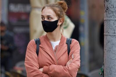 Верховный суд постановил, что магазины не обязаны выдавать посетителям маски