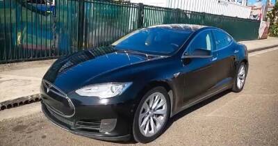 Как выглядит электромобиль Tesla с пробегом под 700 тыс. км (видео)