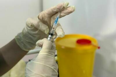 За сутки почти 143 тысячи украинцев сделали прививку от коронавируса