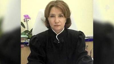 СК заподозрил судью Хахалеву в хищении более 1 млн рублей