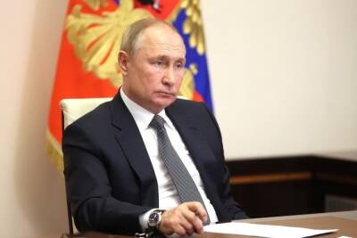 Путин потребовал до конца года ликвидировать 12 несанкционированных свалок