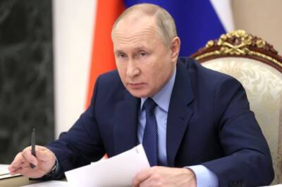 Путин пообещал запомнить фамилию отвечающего за ликвидацию свалок