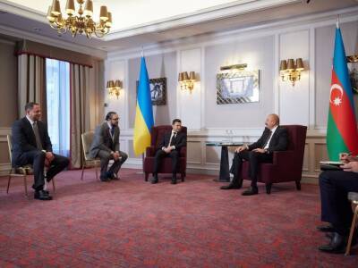 Зеленский предложил провести в Киеве саммит с президентами Турции и Азербайджана