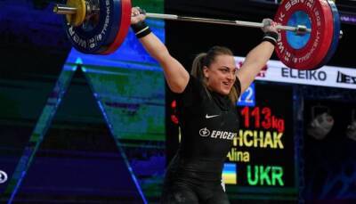 Марущак стала первой украинкой, которая завоевала три золота на ЧМ по тяжелой атлетике
