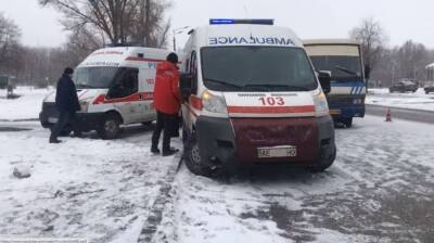 Трагедия произошла с мужчиной возле Дворца спорта в Харькове: "тело накрыли покрывалом"