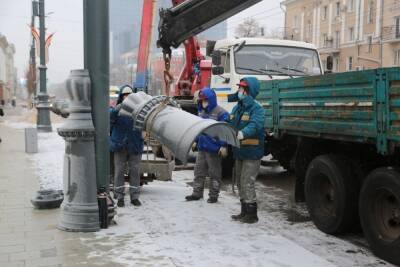 В центре Воронежа смонтировали еще 10 комплектов нижней части уличных фонарей