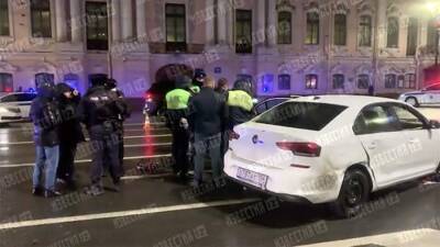 Сбивший пешехода на Невском проспекте водитель пытался сбежать
