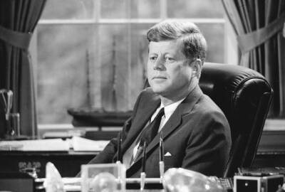 США рассекретили часть документов об убийстве Кеннеди