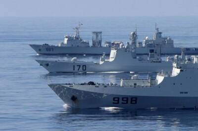 Четыре корабля военно-морских сил Китая вошли в зону спорных островов Сенкаку