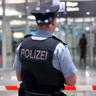 Немецкая полиция провела обыски у противников вакцинации