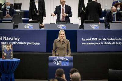 Дарья Навальная получила премию Сахарова в Европарламенте