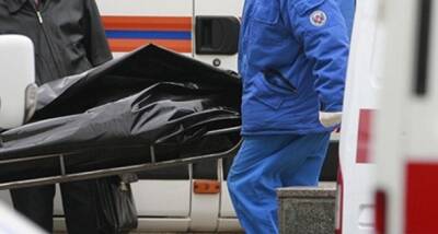 В Димитровграде сорвался с балкона и погиб установщик окон