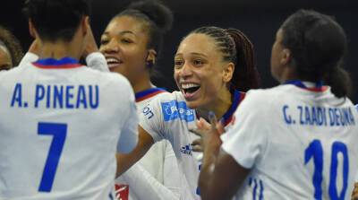 Сборная Франции стала четвертым полуфиналистом женского чемпионата мира по гандболу