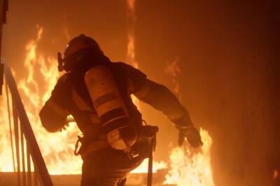 Пожарные боролись с огнем в Киришском районе больше часа