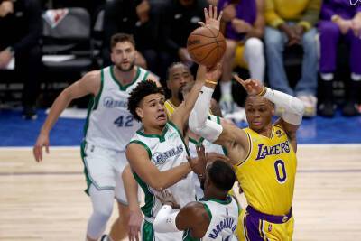 НБА: Сакраменто с Ленем обыграл Вашингтон, Лейкерс дожали Даллас