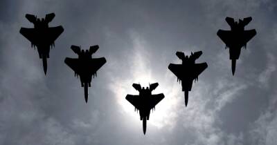 США перебросили истребители F-15 в Румынию для усиления НАТО в Черноморском регионе