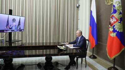 Песков оценил возможность переговоров Путина и Байдена до конца года