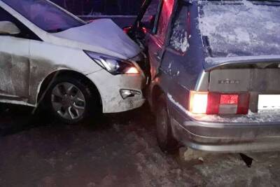 Под Рязанью в ДТП с Hyundai пострадал 55-летний водитель ВАЗ-2114