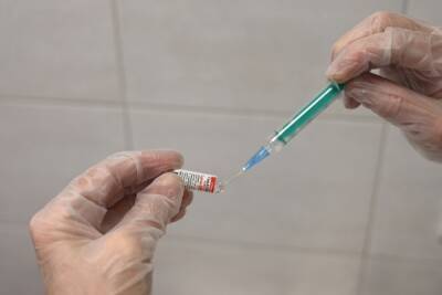 В Белоруссии начали использовать вакцину «КовиВак»