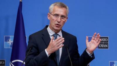 Столтенберг заявил о поддержке НАТО оказания военной помощи Украине