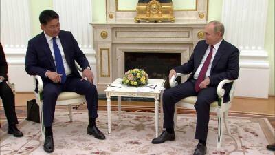 Владимир Путин в Кремле провел переговоры с президентом Монголии Хнаагийном Хурэлсухом